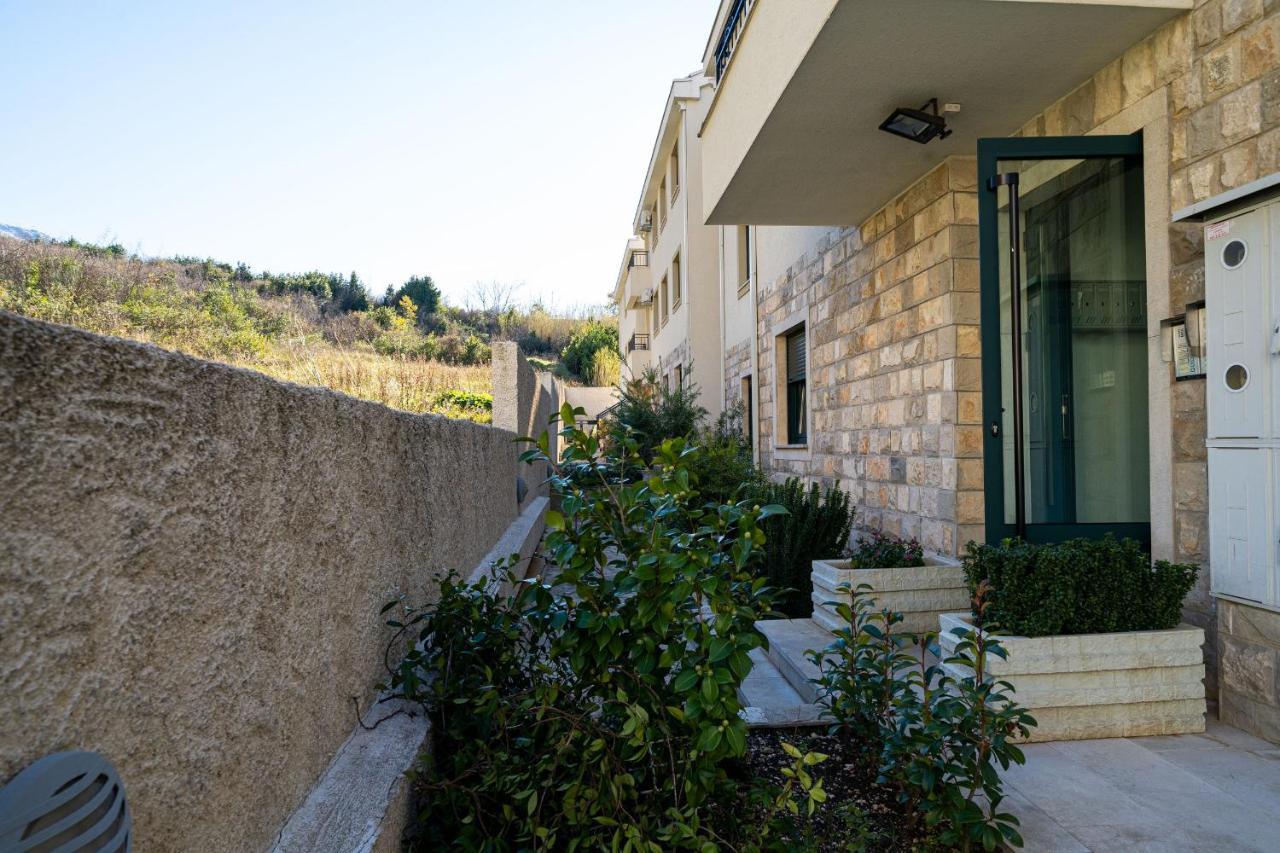 Boka View Luxury Suite - With Free Garage Parking Kotor Exterior foto