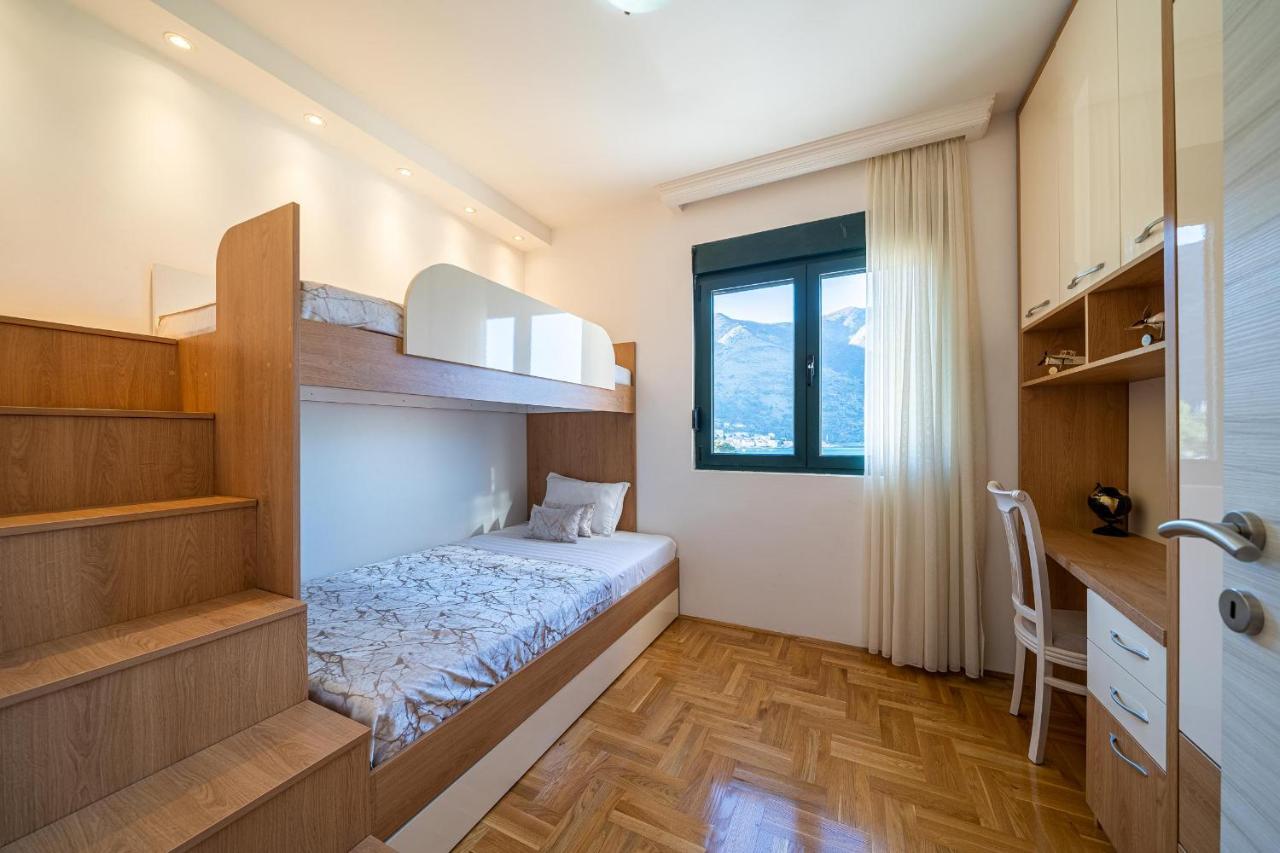 Boka View Luxury Suite - With Free Garage Parking Kotor Exterior foto